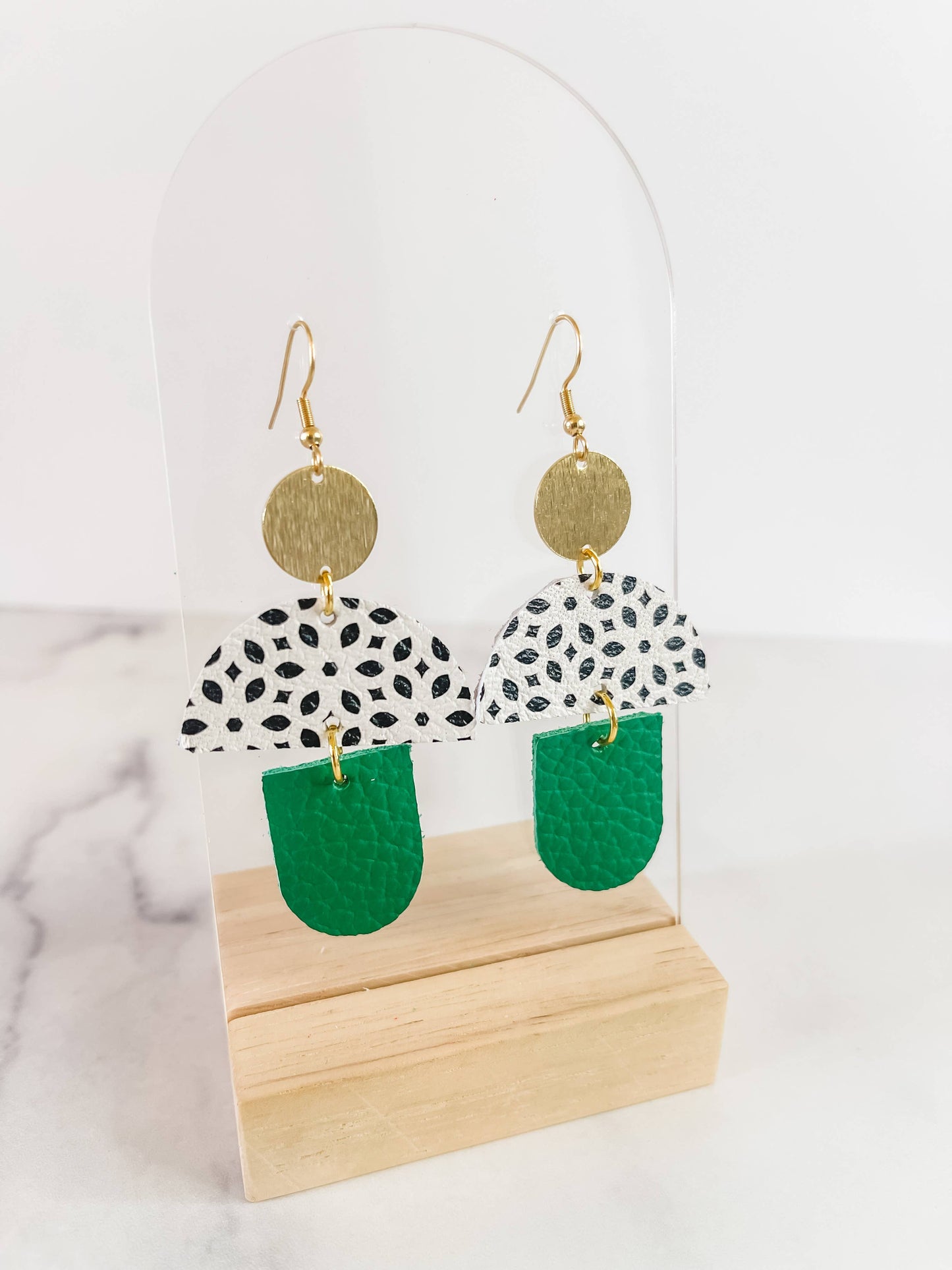 The Maren leather earring {green}
