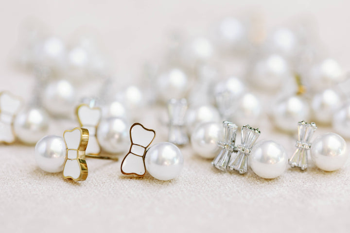 Tuxedo Bow Mini Pearl Stud