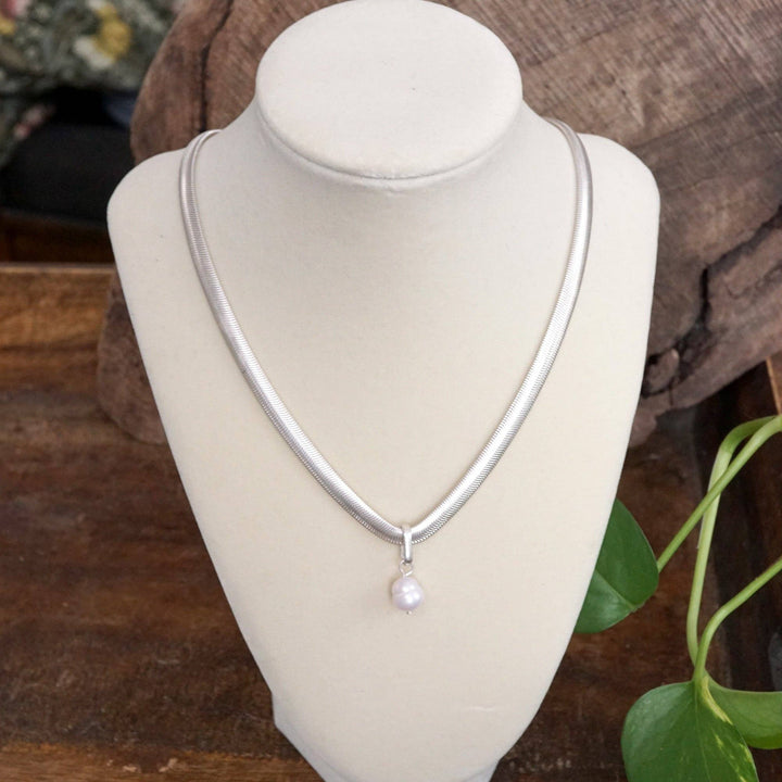 Herringbone Necklace with a Freshwater Pearl