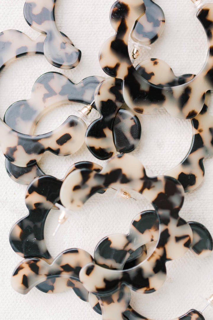 Tortoise Scalloped Hoop Earrings