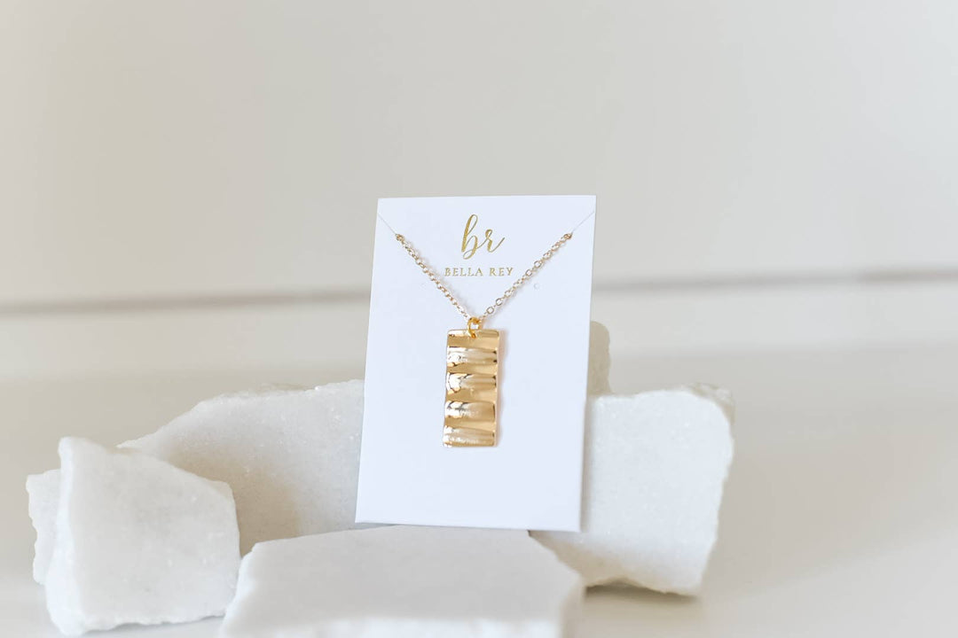 Wavy Bar Charm Necklace