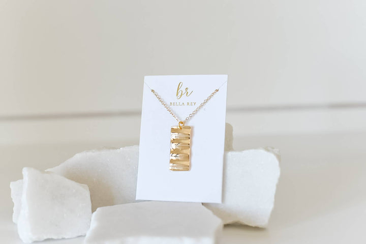 Wavy Bar Charm Necklace