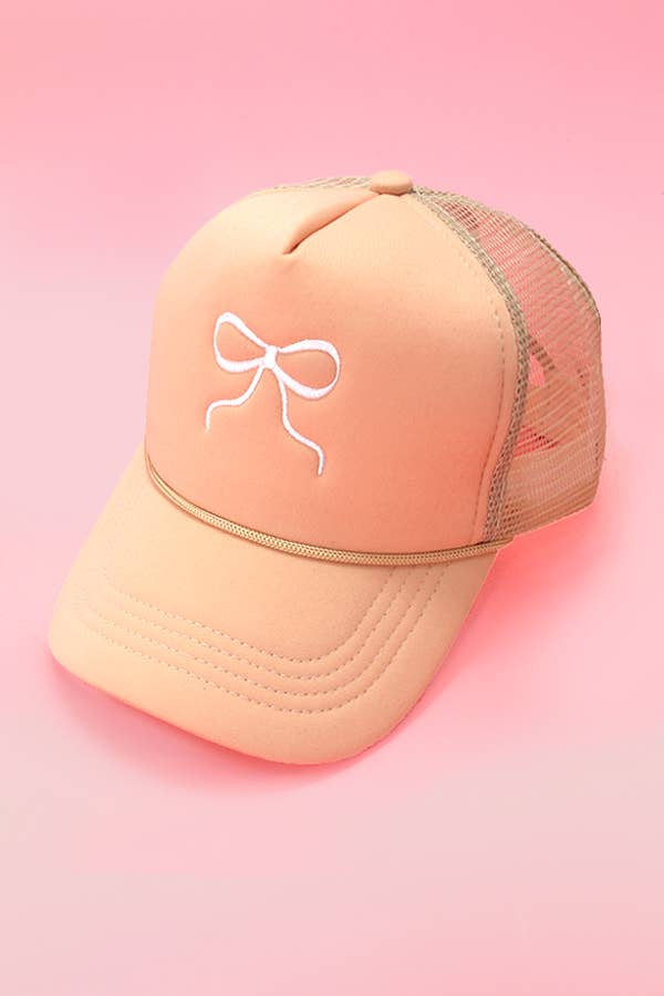 RIBBON BOW TRUCKER HAT