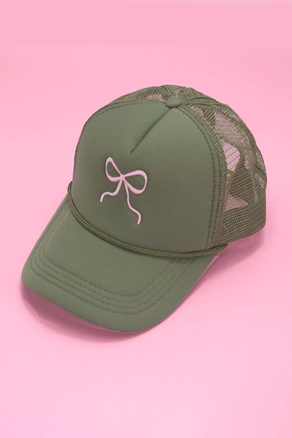 RIBBON BOW TRUCKER HAT