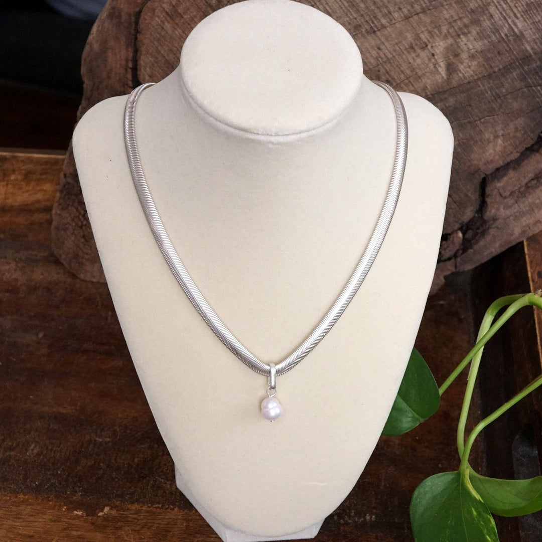 Herringbone Necklace with a Freshwater Pearl
