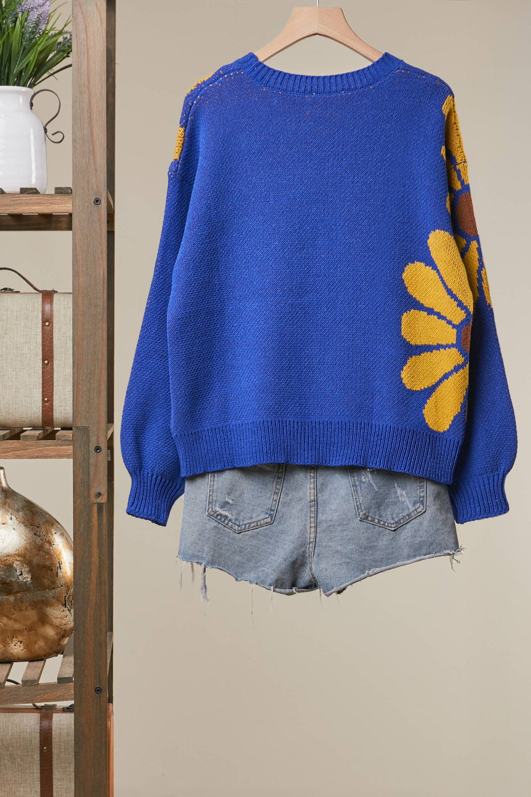 Floral Daisy Design Knit Sweater