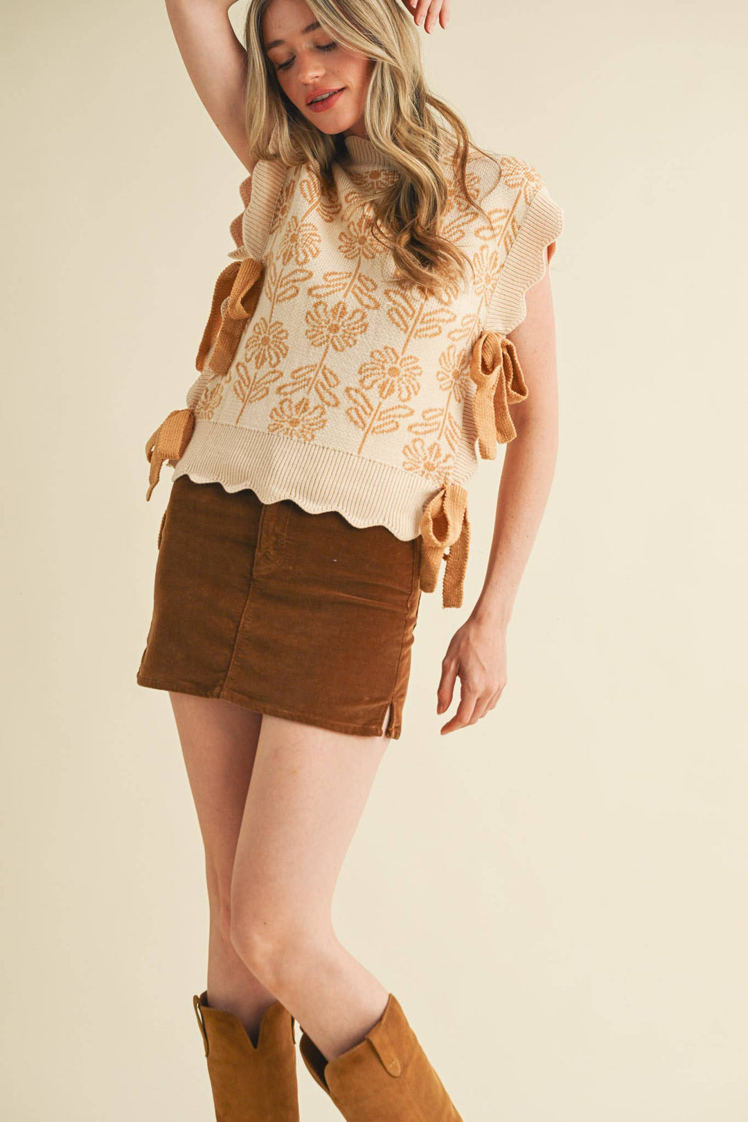 FLORAL SWEATER VEST