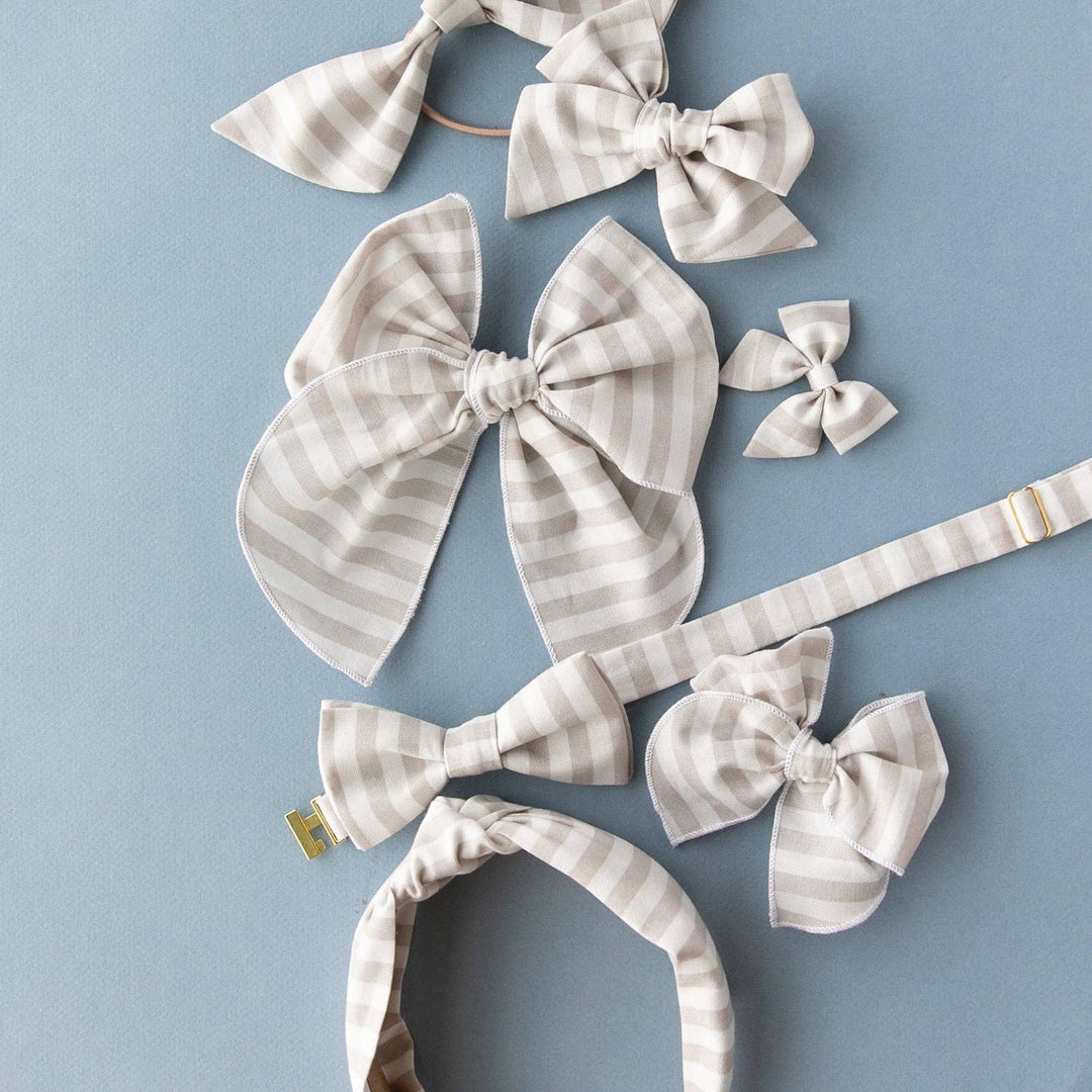 Latte Stripe Mini Piggy Bow: Nylon Headband